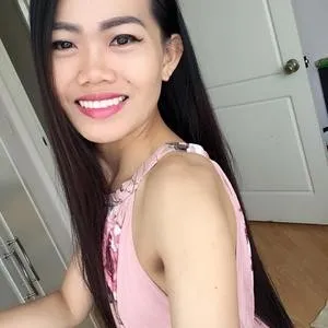 AprilAsian from myfreecams