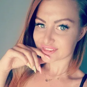 Xverysexyshy from myfreecams