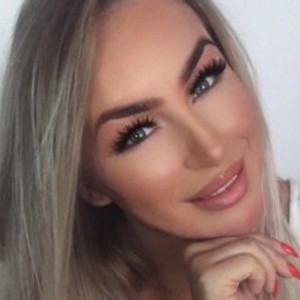 KarolinaM's profile picture – Girl on Jerkmate